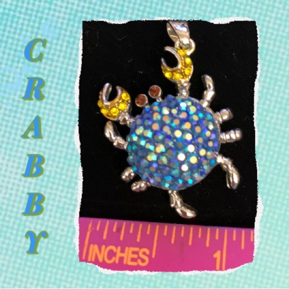 Crab Pendant Swarovski Crystals - Picture 3 of 4